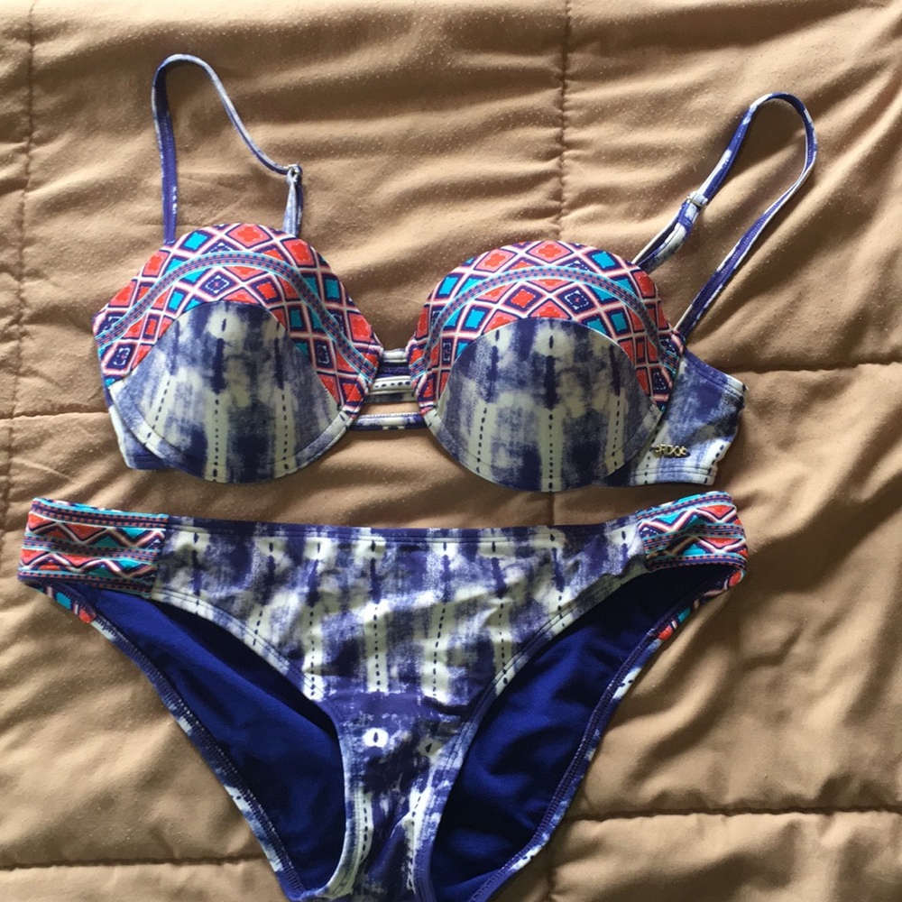 Roxy bikini